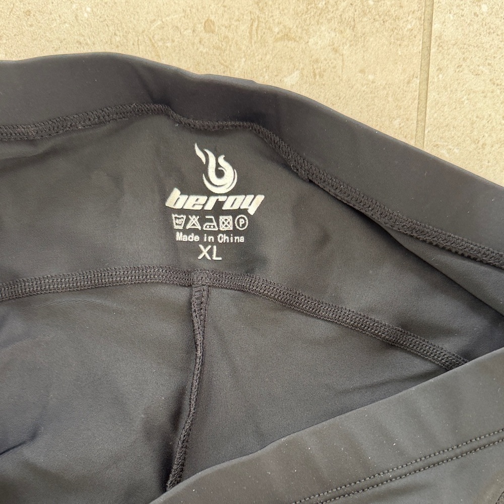Women's Black Athletic Biking Shorts - Picture 2 of 4